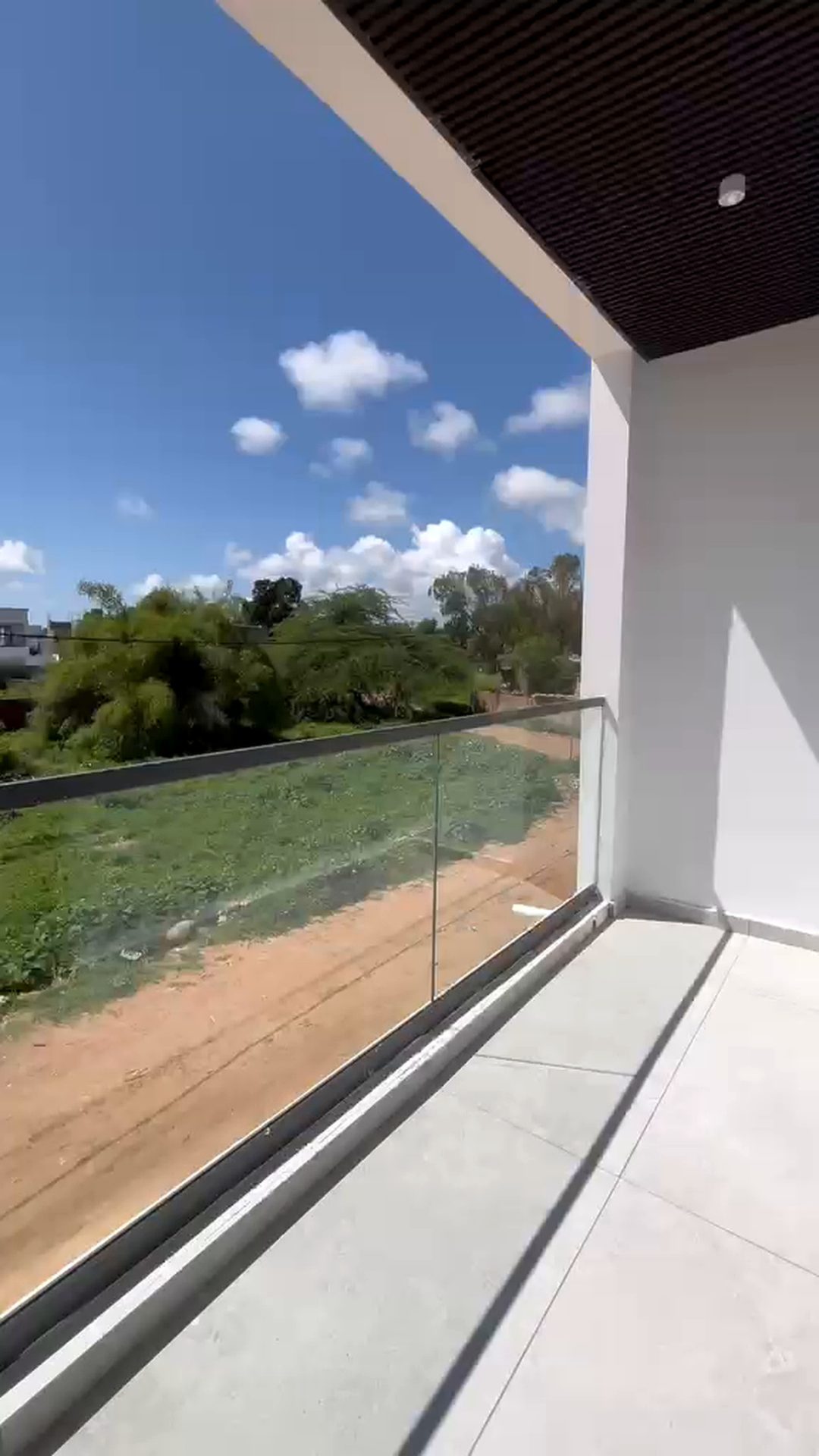 Villa haut standing meublée avec piscine à Ngaparou